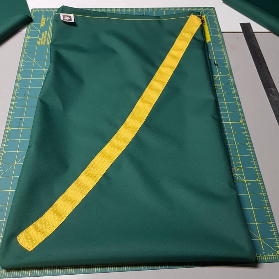 Medium Feed Bags – Murrong Equestrian
